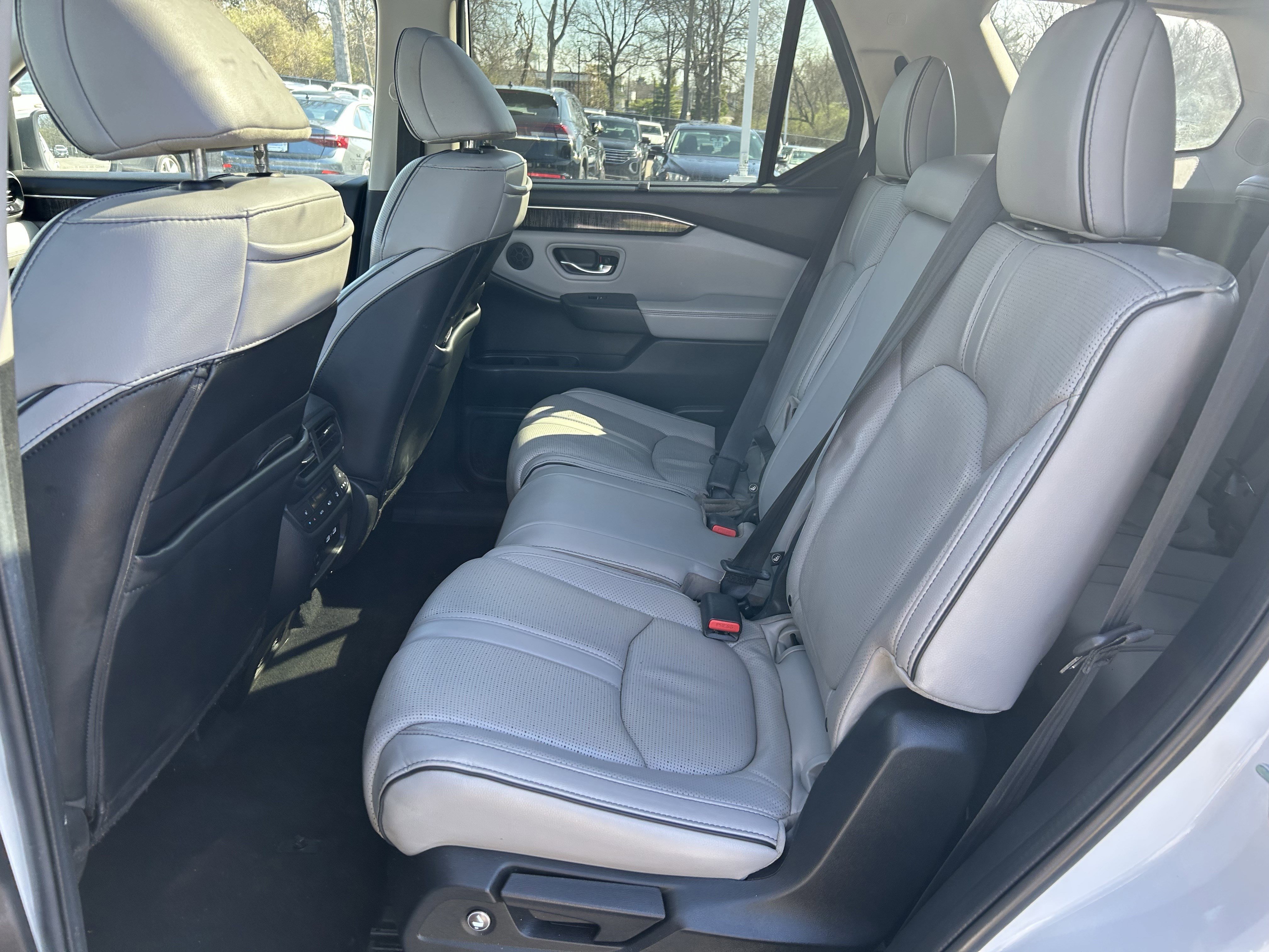 Used 2023 Honda Pilot Elite image 27