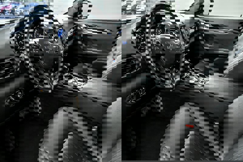 Used 2018 Maserati Levante image 18