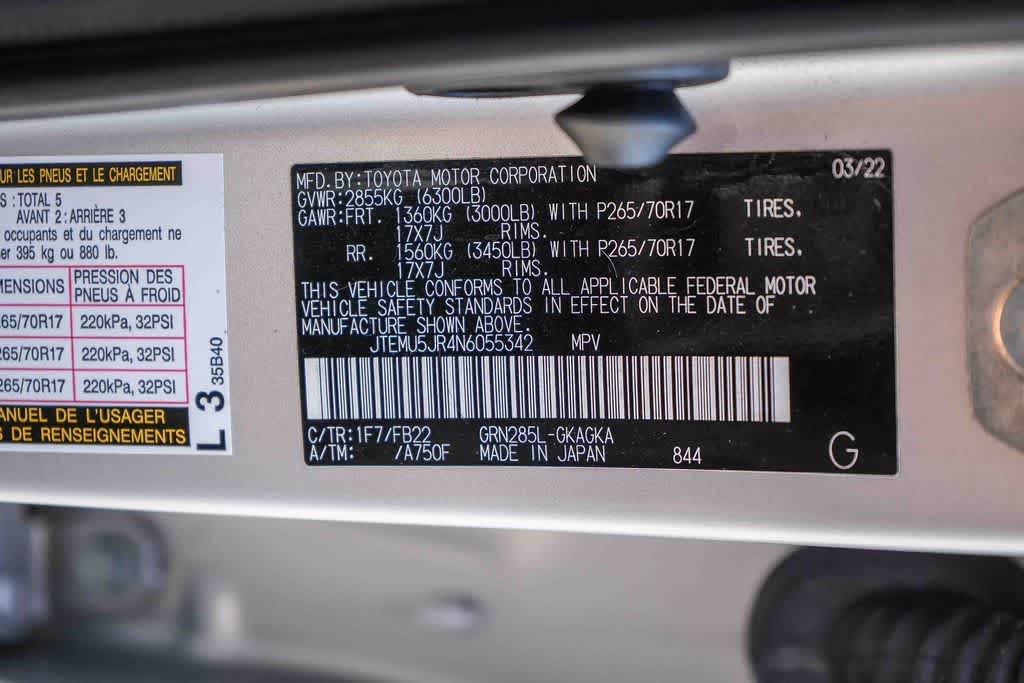 Used 2022 Toyota 4Runner SR5 AWD/4WD image 27
