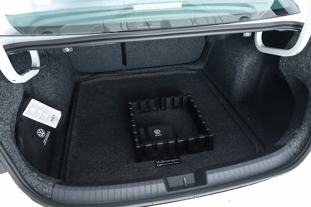 New 2025 Volkswagen Jetta Sport image 29