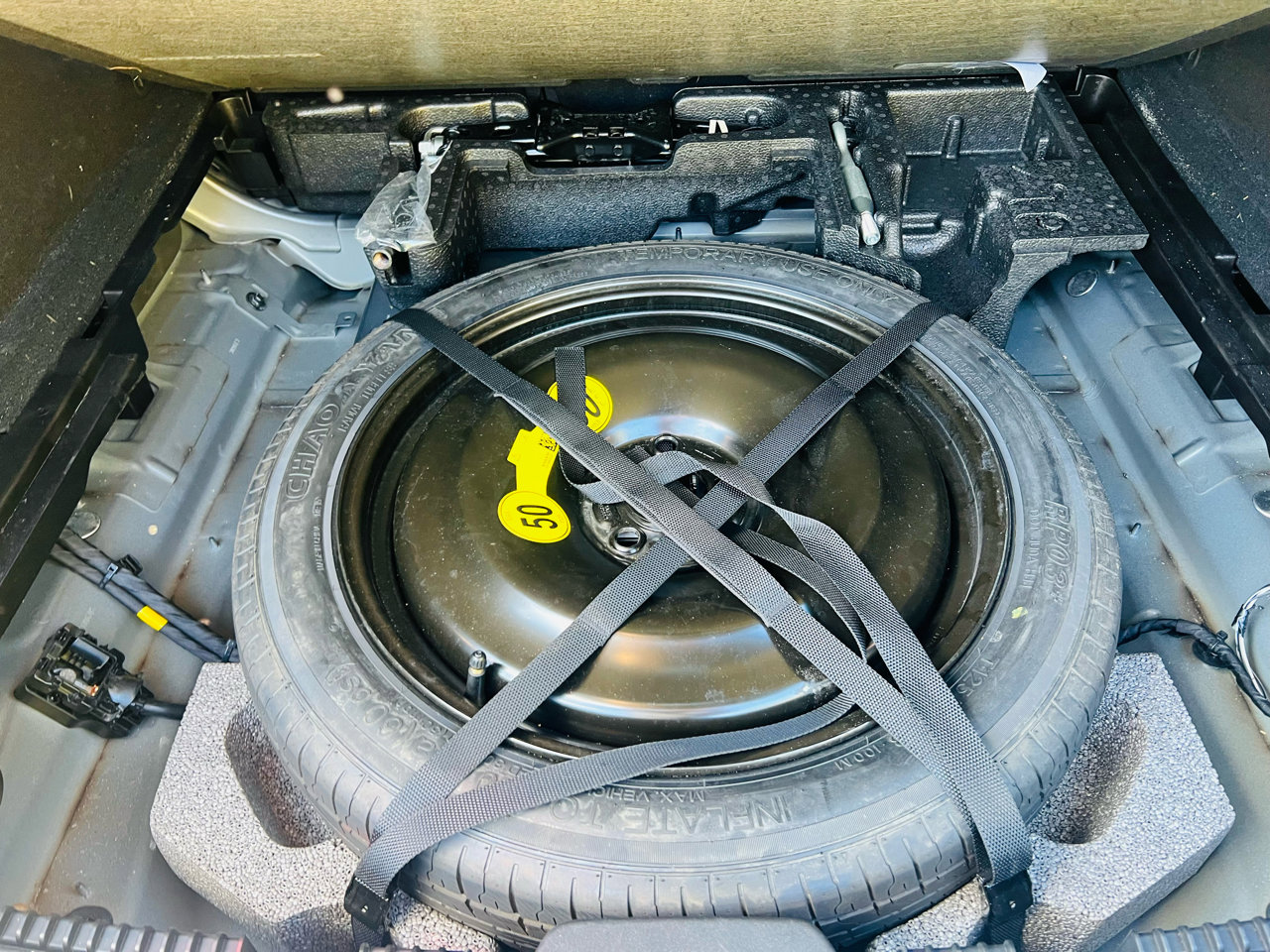 Used 2020 Volvo XC60 T5 Momentum image 22