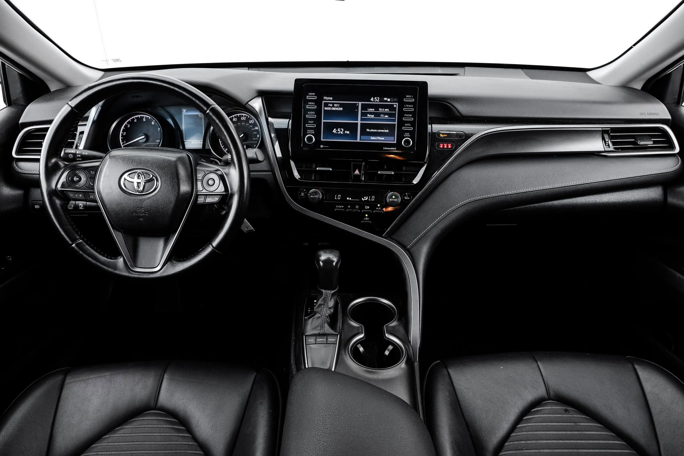 Used 2024 Toyota Camry SE image 19