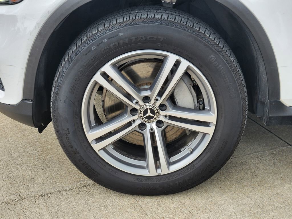 Used 2020 Mercedes-Benz GLC 300 4MATIC image 10