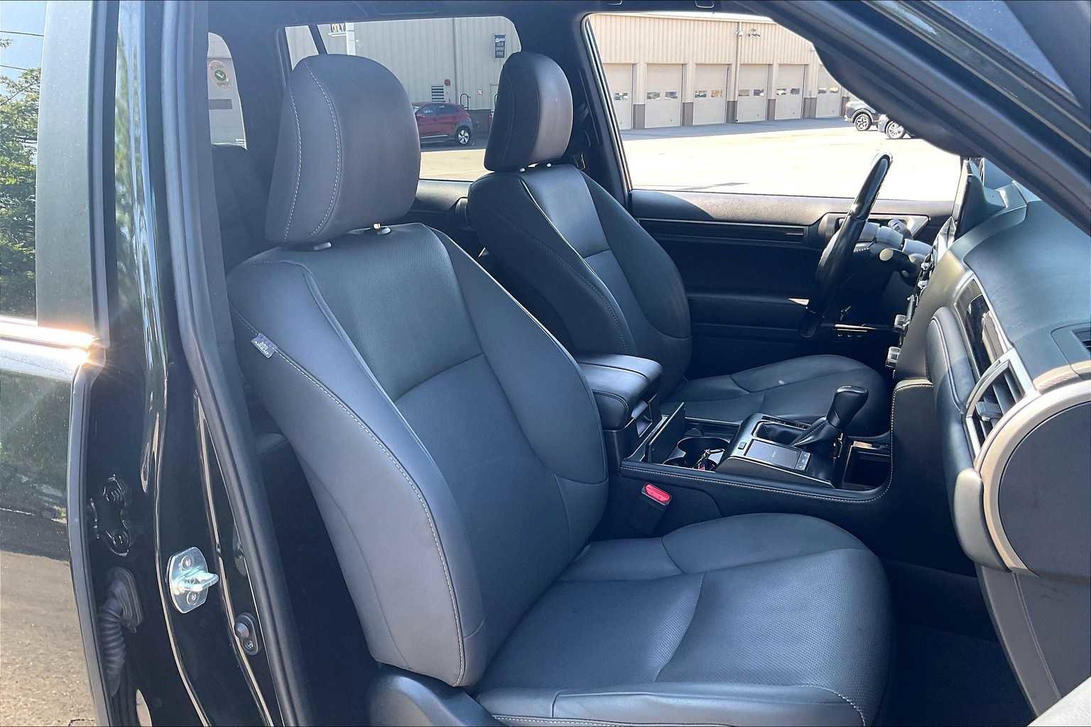 Used 2023 Lexus GX 460 Premium image 11