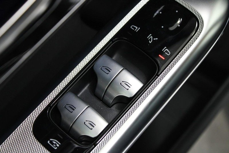 New 2025 Mercedes-Benz GLC 300 4MATIC image 14