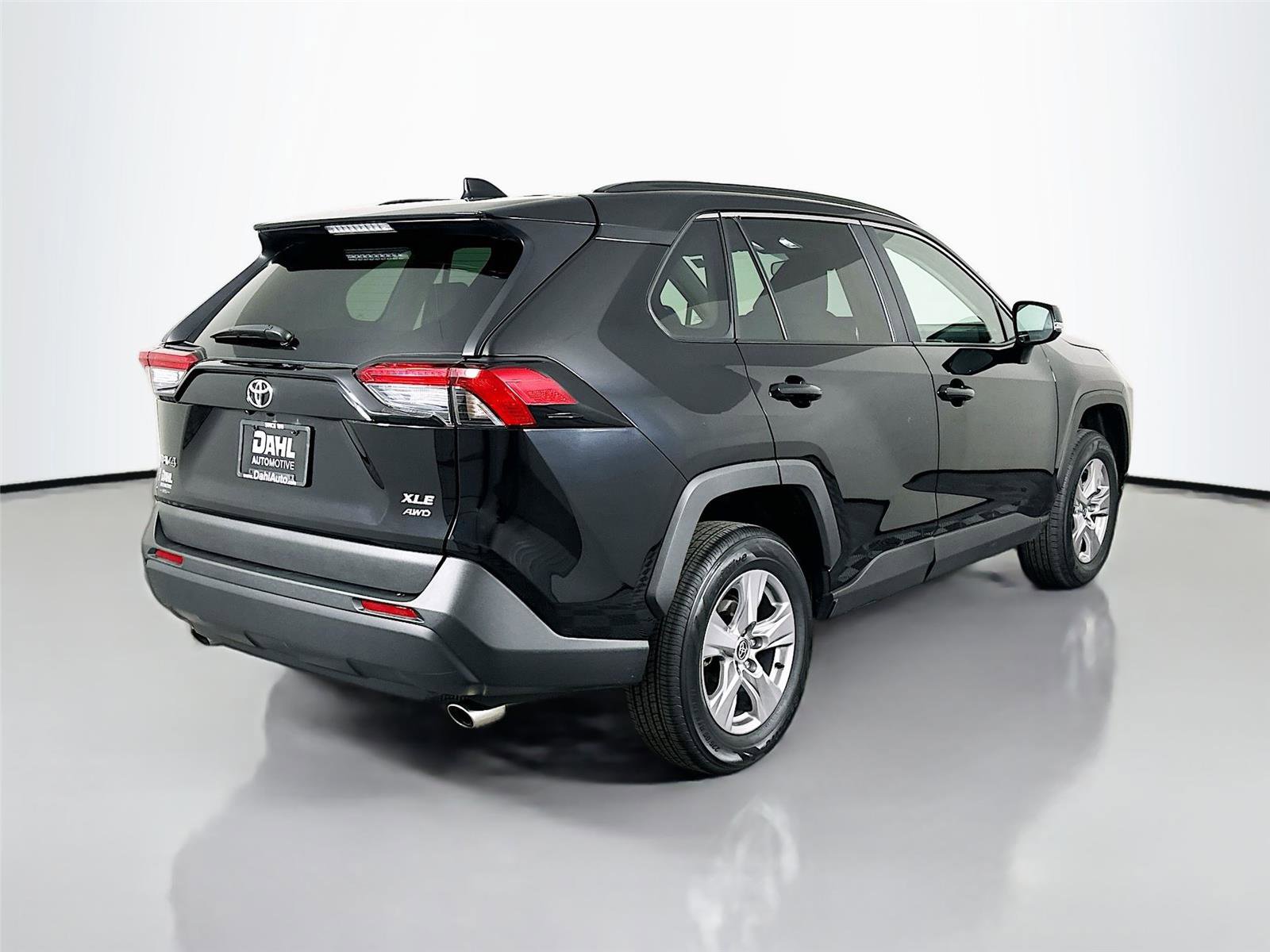 Certified 2025 Toyota RAV4 XLE AWD/4WD image 13