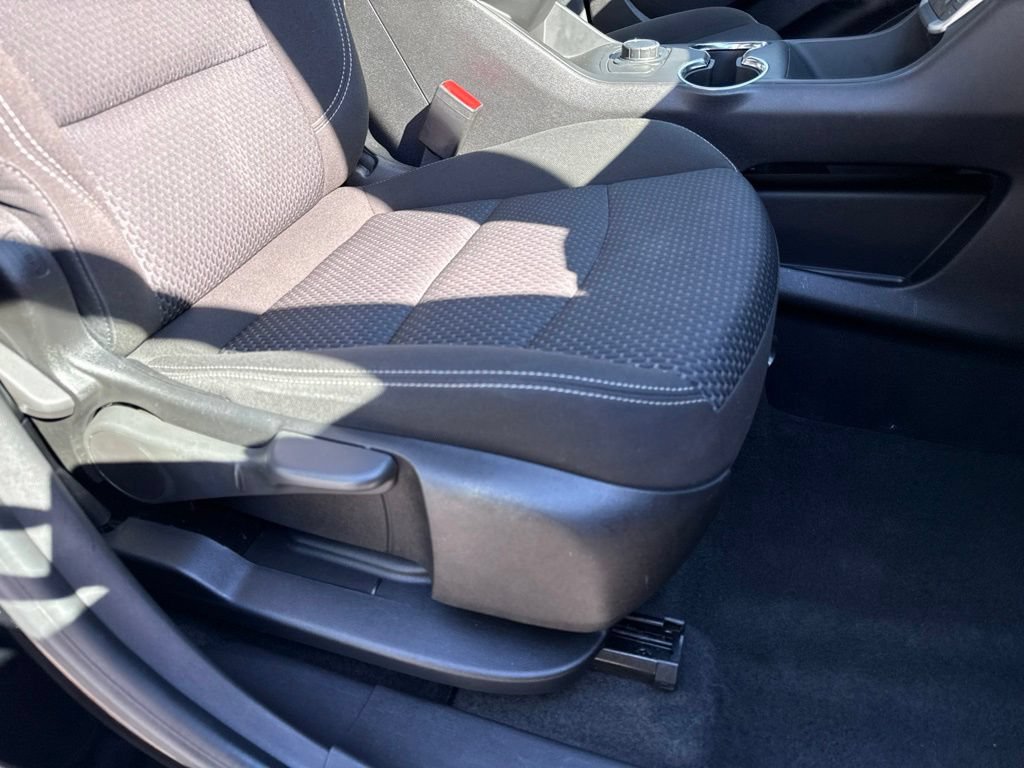 Used 2024 GMC Terrain SLE AWD/4WD image 44
