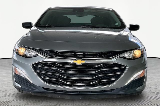 Used 2023 Chevrolet Malibu LT FWD image 2