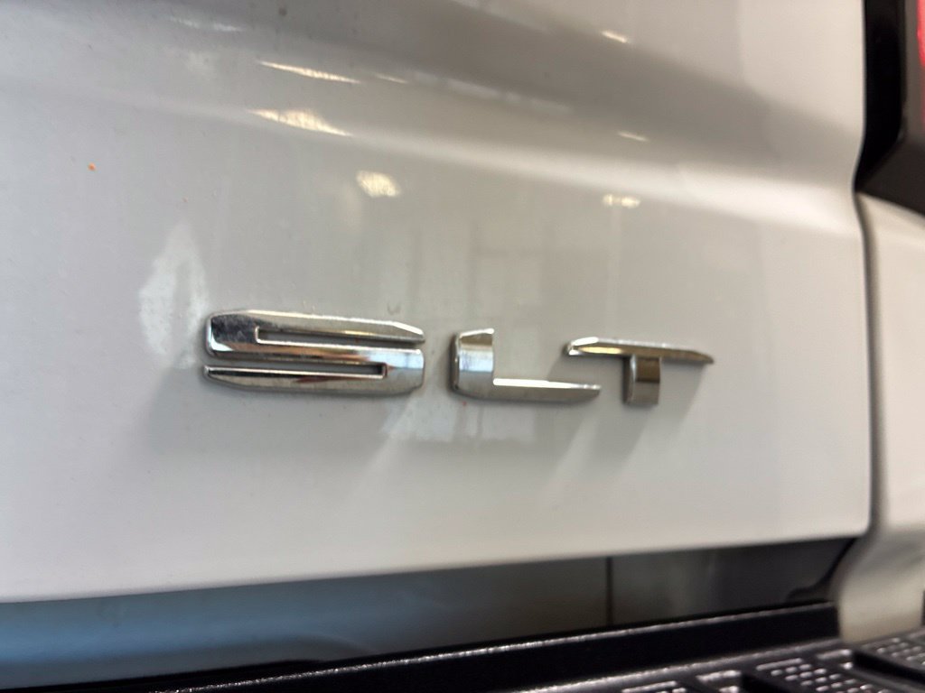 Used 2025 GMC Sierra 1500 SLT AWD/4WD image 31