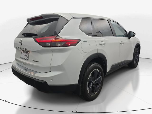 Used 2024 Nissan Rogue SV AWD/4WD image 9