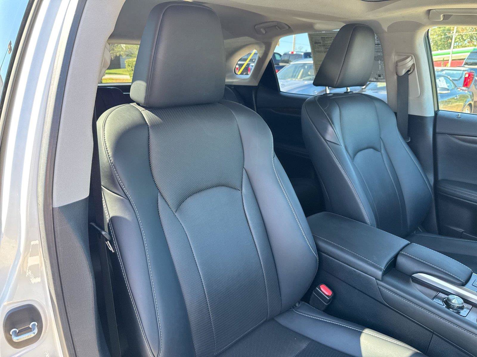 Used 2020 Lexus RX 450h AWD w/ Premium Package image 18