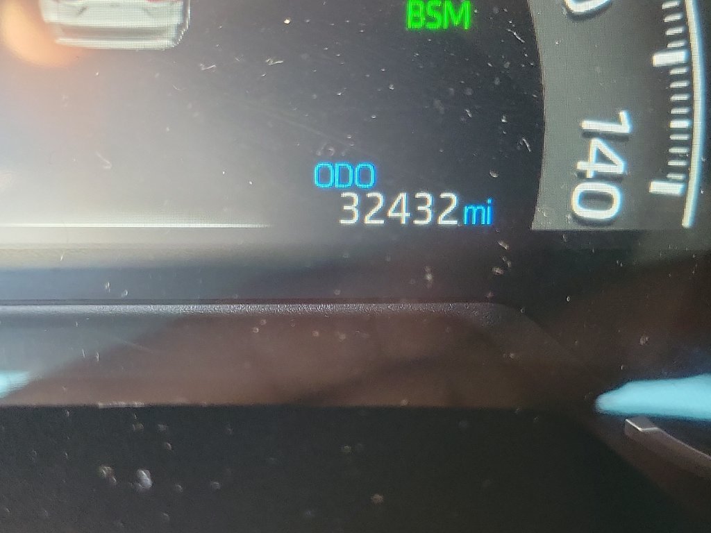 Used 2025 Toyota RAV4 XLE AWD/4WD image 3