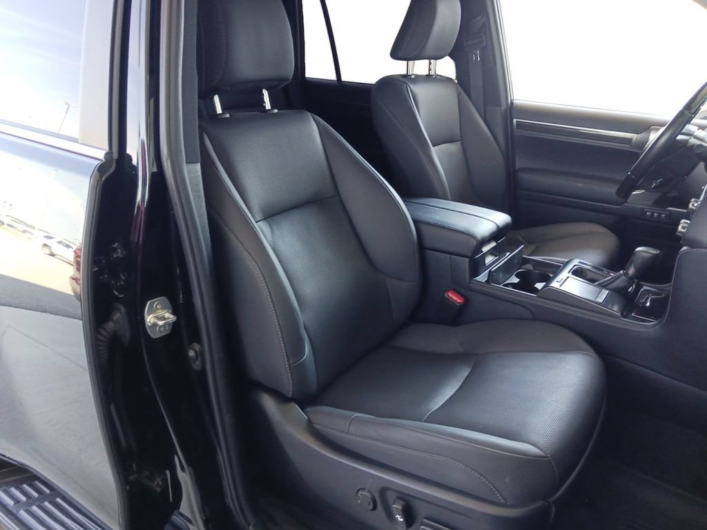 Used 2023 Lexus GX 460 Premium w/ Premium Package AWD/4WD image 29