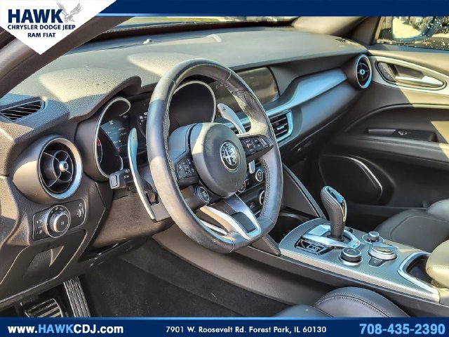 Used 2023 Alfa Romeo Stelvio Veloce AWD/4WD image 9