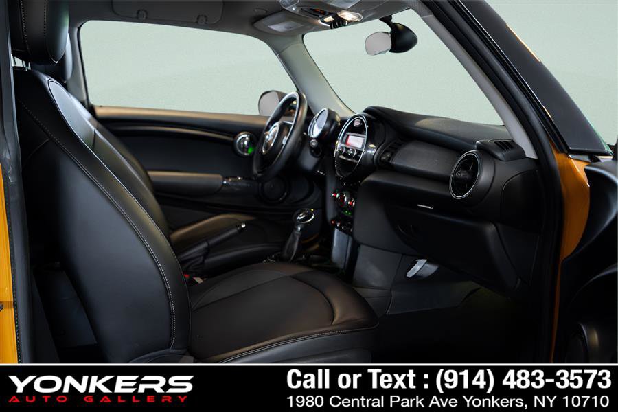 Used 2016 MINI Cooper 2-Door Hardtop FWD image 21