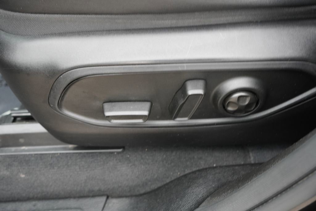 Used 2022 Jeep Grand Cherokee Limited 4xe image 26