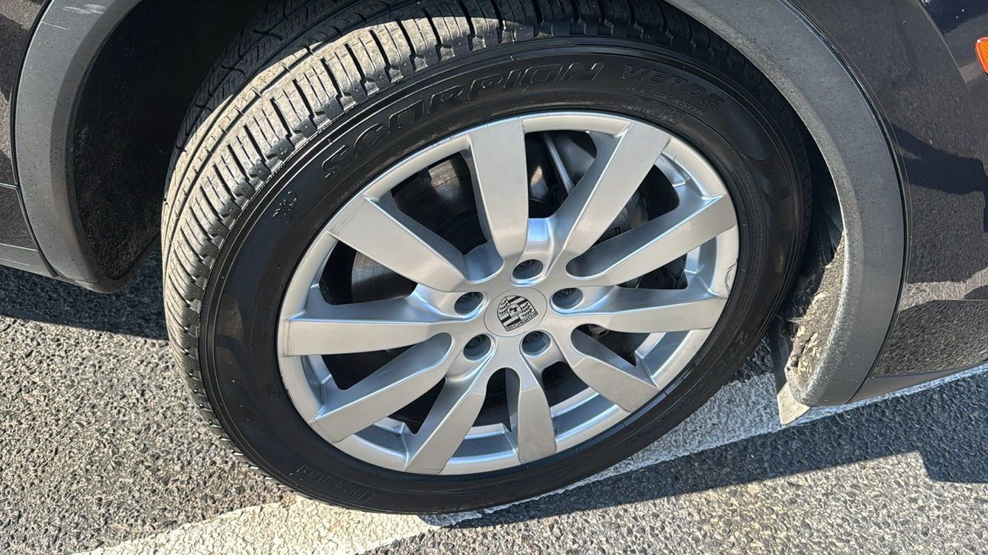 Used 2015 Porsche Cayenne S AWD/4WD image 16