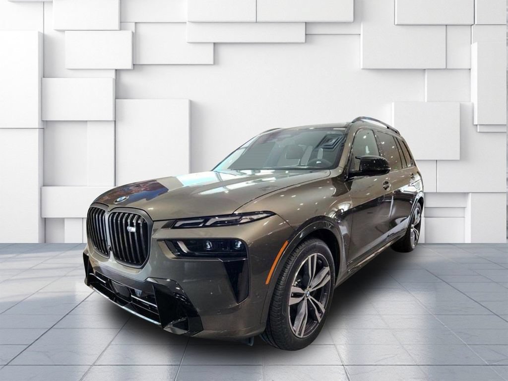 Used 2025 BMW X7 M60i AWD/4WD image 4