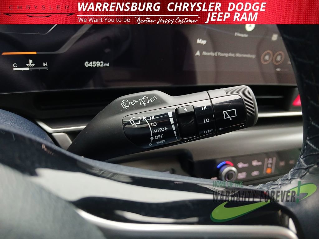 Used 2025 Kia Carnival SX Prestige image 22