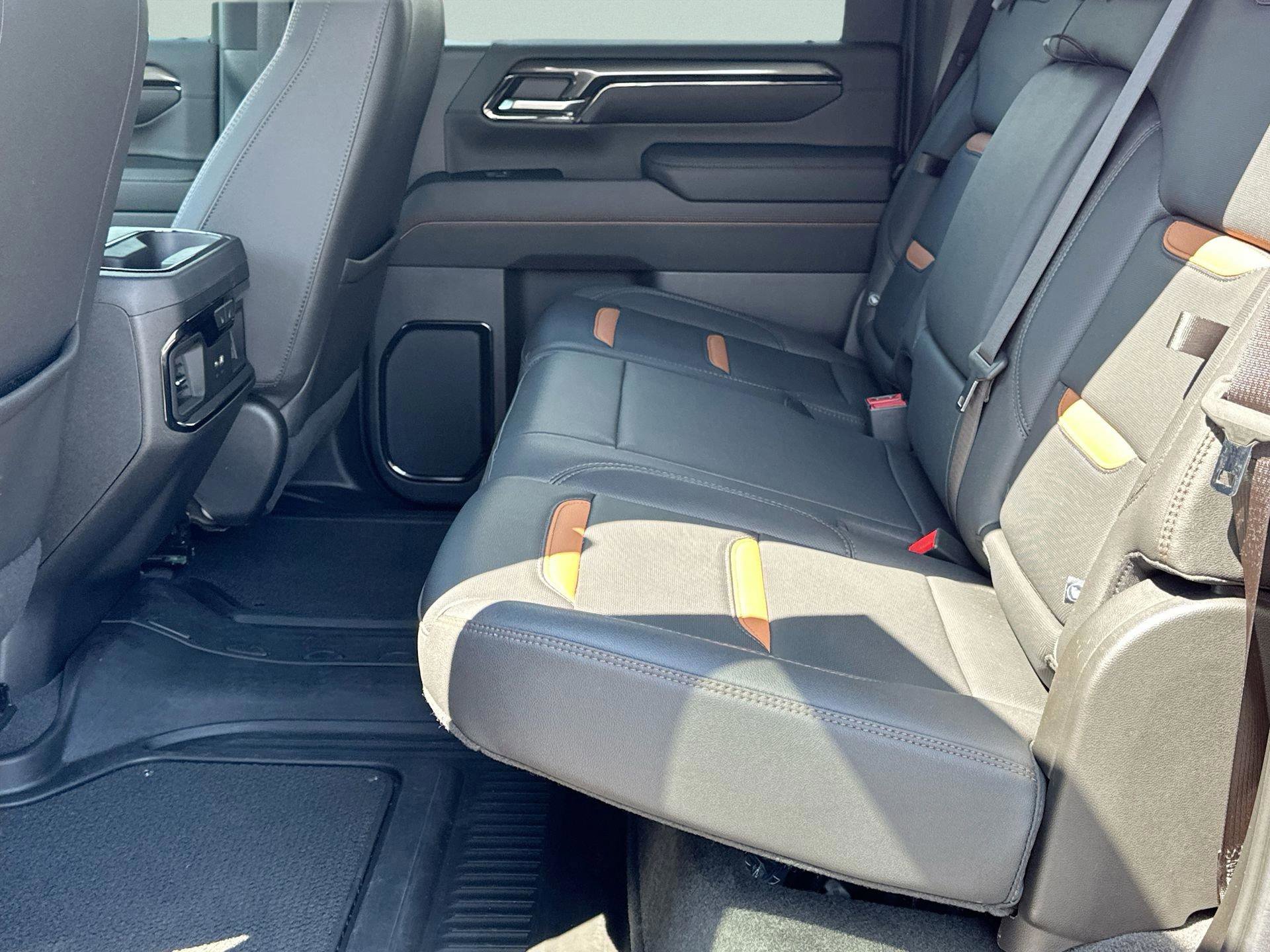 Used 2024 GMC Sierra 2500 AT4 w/ AT4 Premium Plus Package image 14