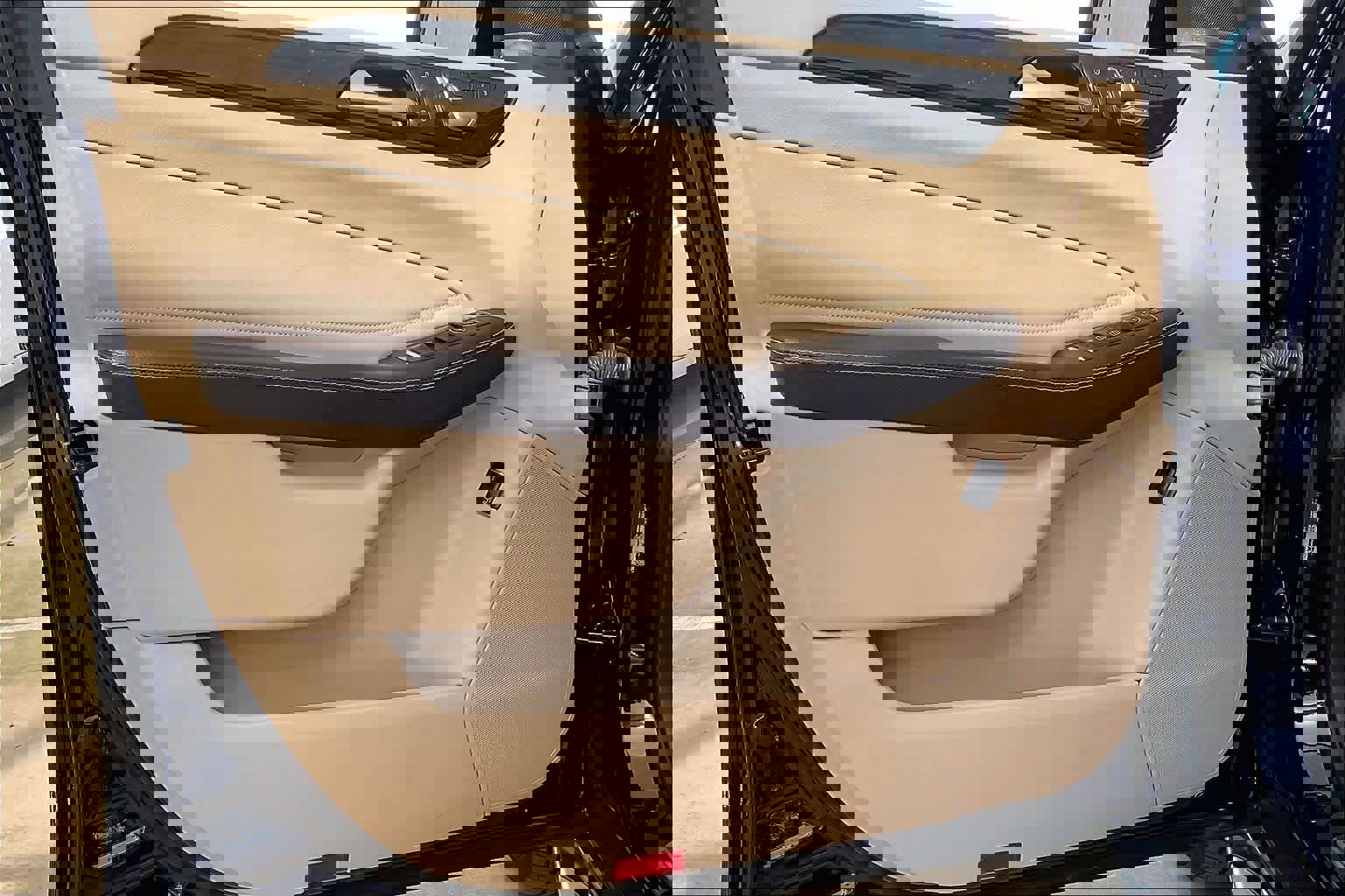 Used 2017 Mercedes-Benz GLE 350 4MATIC w/ Premium 2 Package image 21