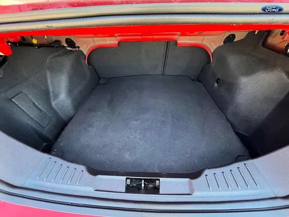 Used 2013 Ford Focus SE FWD image 13
