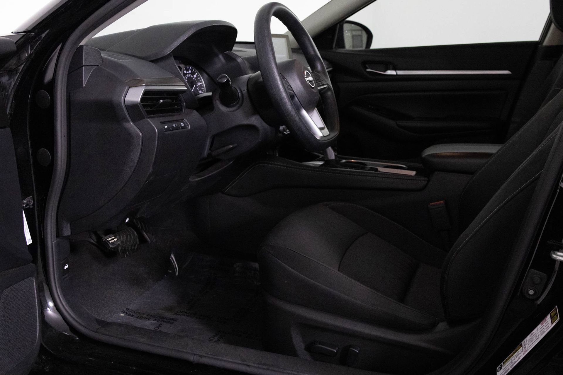 Used 2023 Nissan Altima 2.5 SV image 19