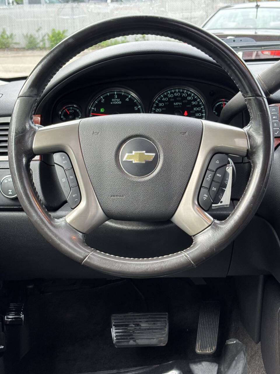 Used 2013 Chevrolet Tahoe LT w/ Luxury Package AWD/4WD image 27