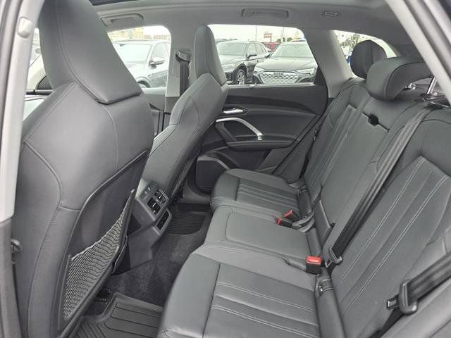 Used 2025 Audi Q5 Premium Plus w/ Premium Plus image 13