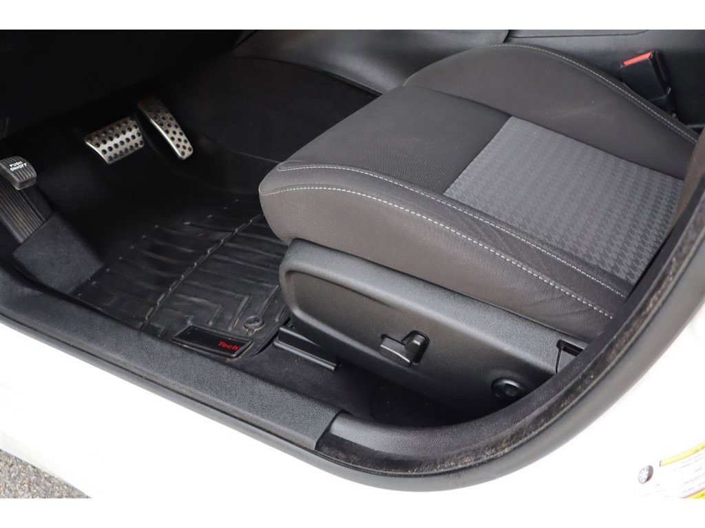 Used 2021 Dodge Charger R/T w/ Blacktop Package image 17