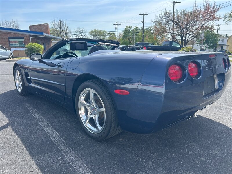 Used 2000 Chevrolet Corvette Convertible w/ Memory Pkg RWD image 5