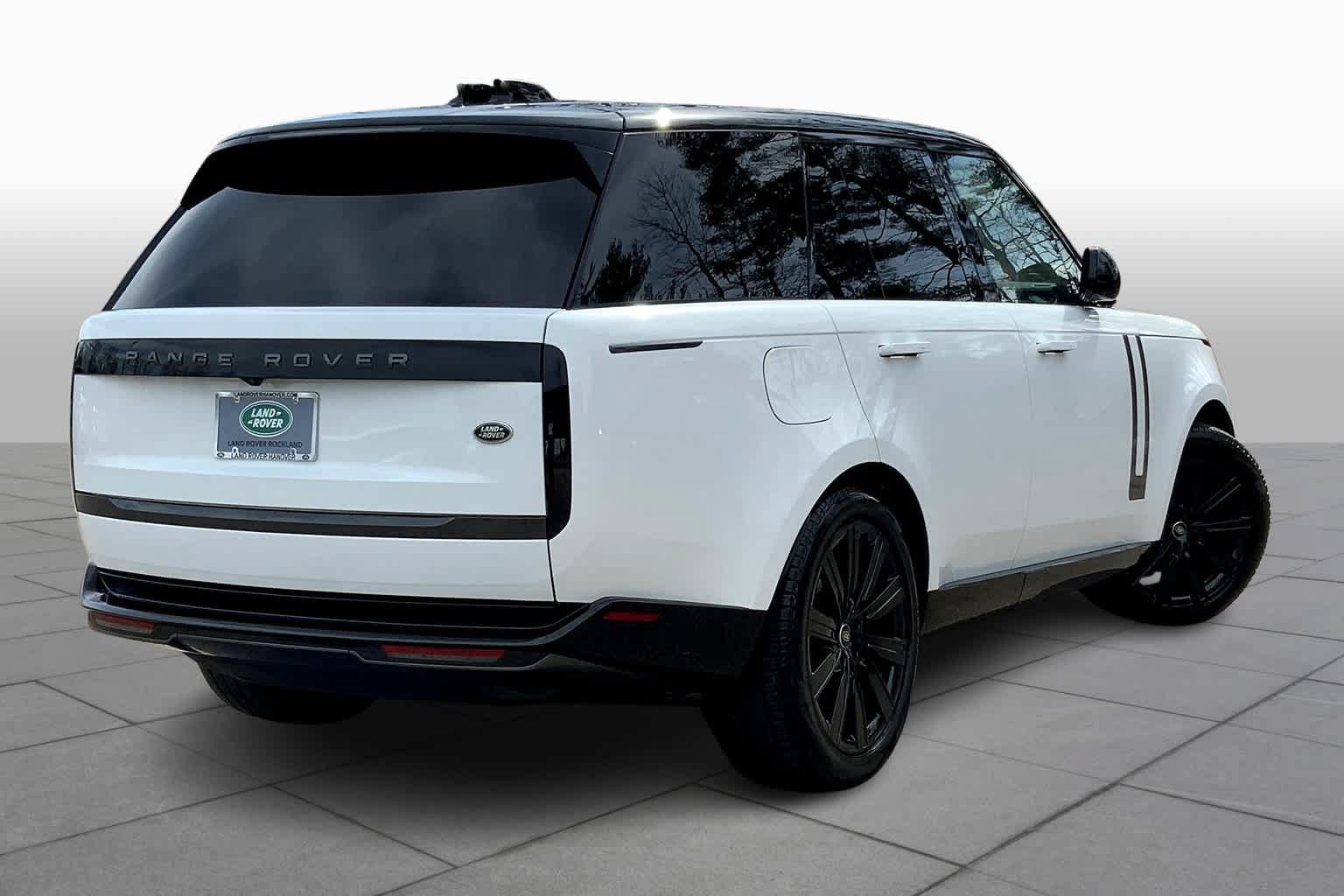 Used 2023 Land Rover Range Rover SE AWD/4WD image 12