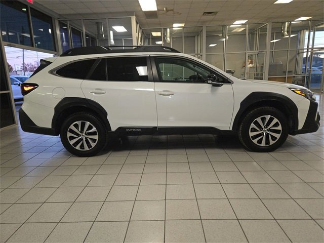 Used 2024 Subaru Outback Premium image 9