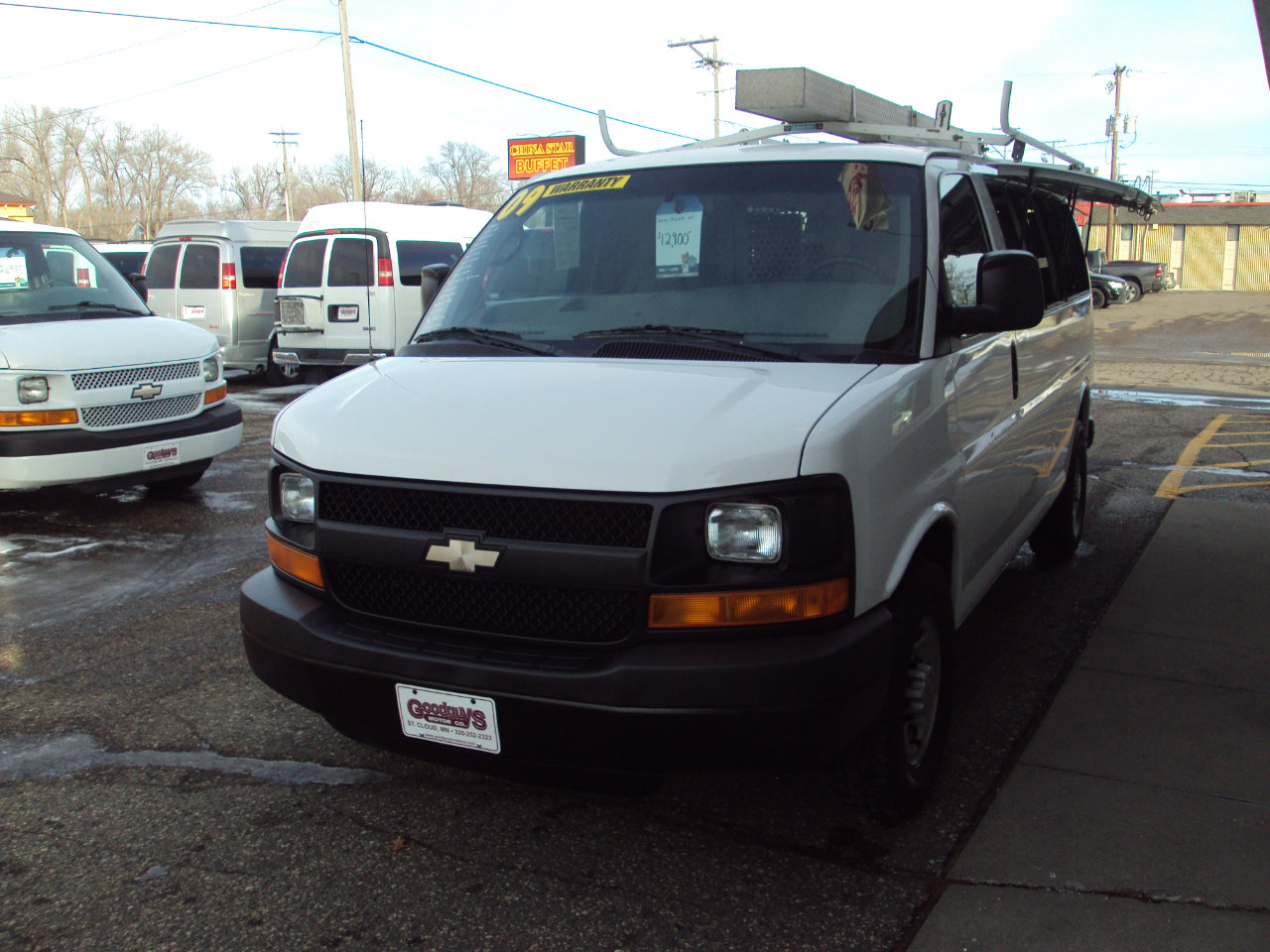 Used 2009 Chevrolet Express 2500 image 5