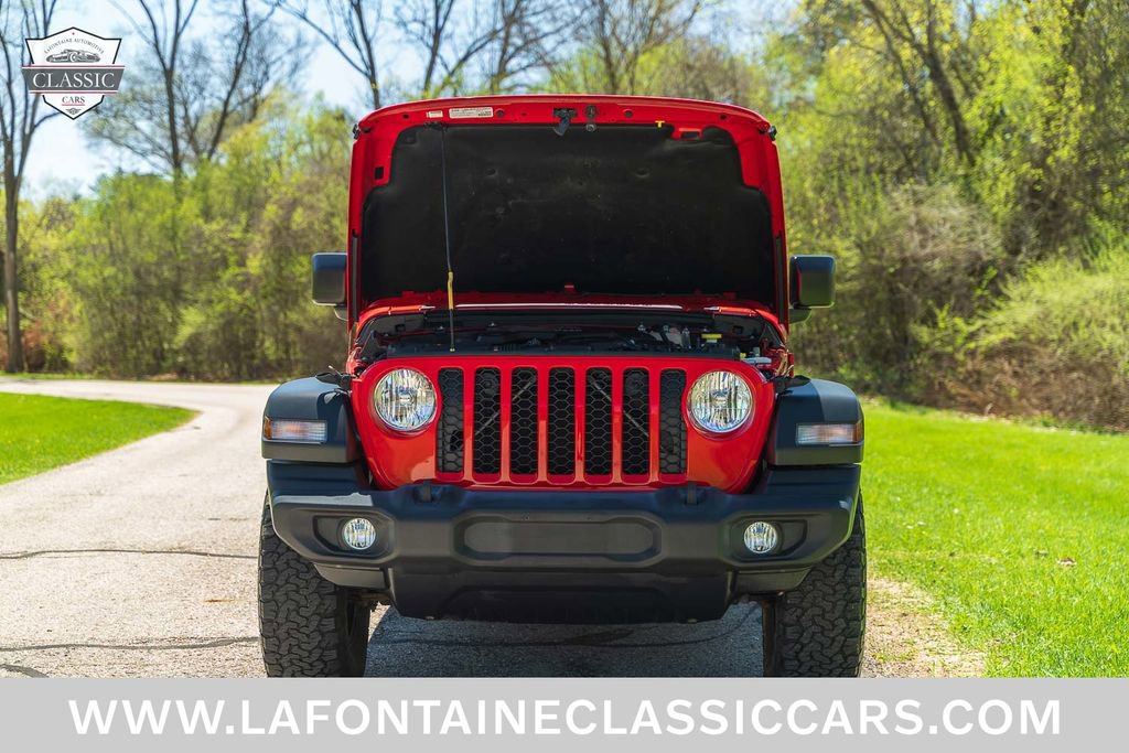 Used 2020 Jeep Gladiator Sport w/ Technology Group AWD/4WD image 34