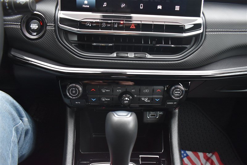 Used 2022 Jeep Compass Latitude w/ Convenience Group AWD/4WD image 20