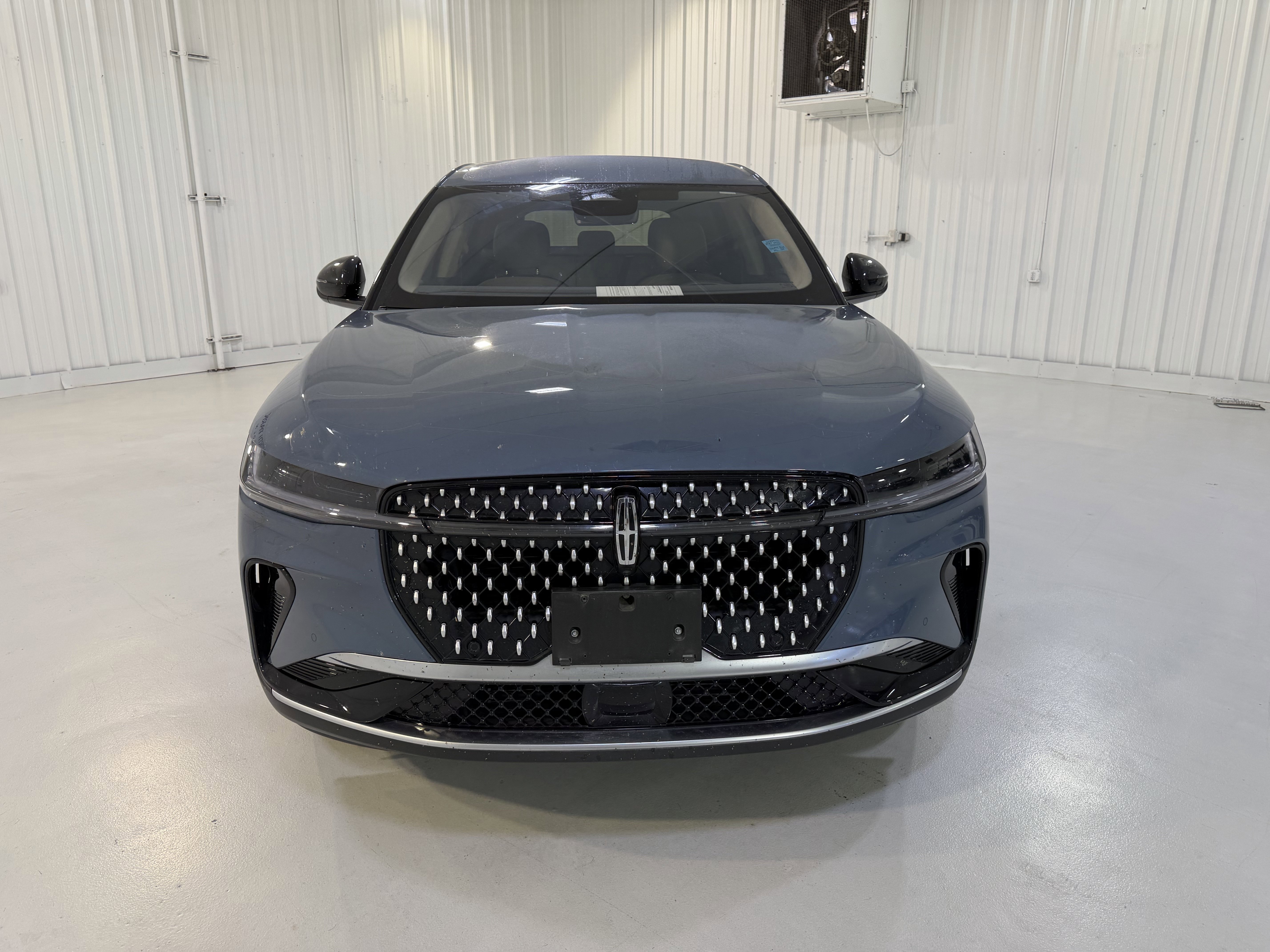 Used 2025 Lincoln Nautilus Premier AWD/4WD image 8