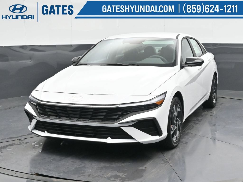 Used 2025 Hyundai Elantra Sport image 6