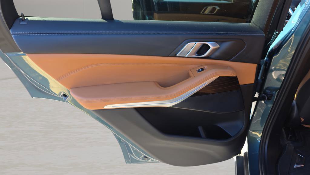 Used 2024 BMW X5 xDrive40i w/ Parking Assistance Package image 43