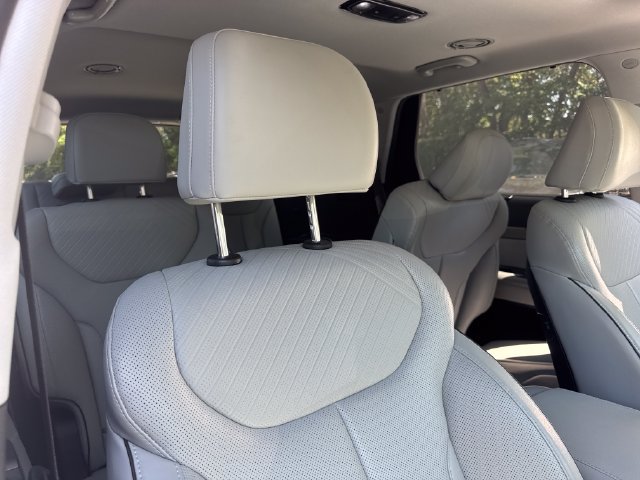 Used 2023 Hyundai Palisade SEL w/ Premium Package FWD image 28