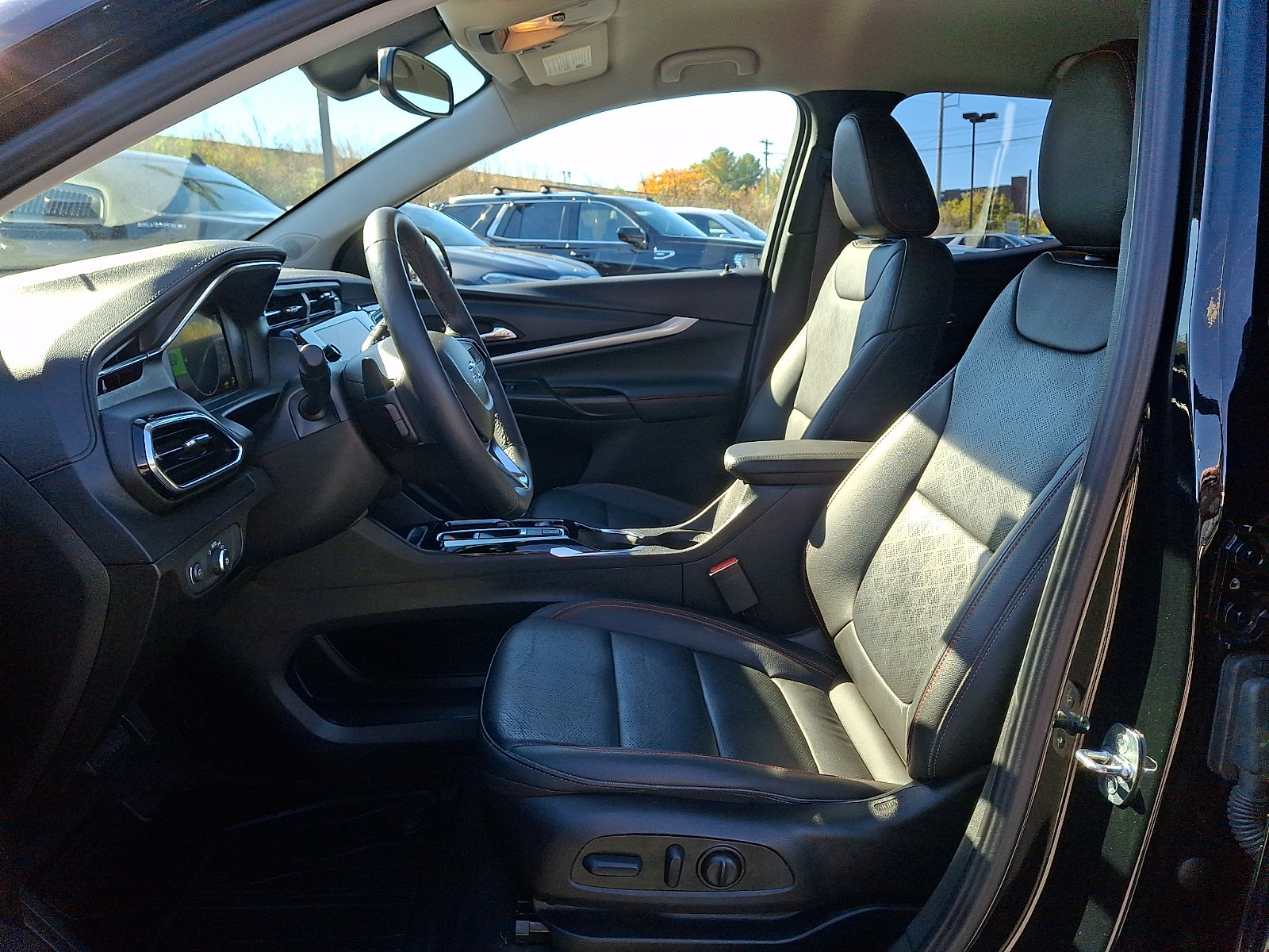 Used 2023 Chevrolet Bolt EUV LT w/ Convenience Package FWD image 14