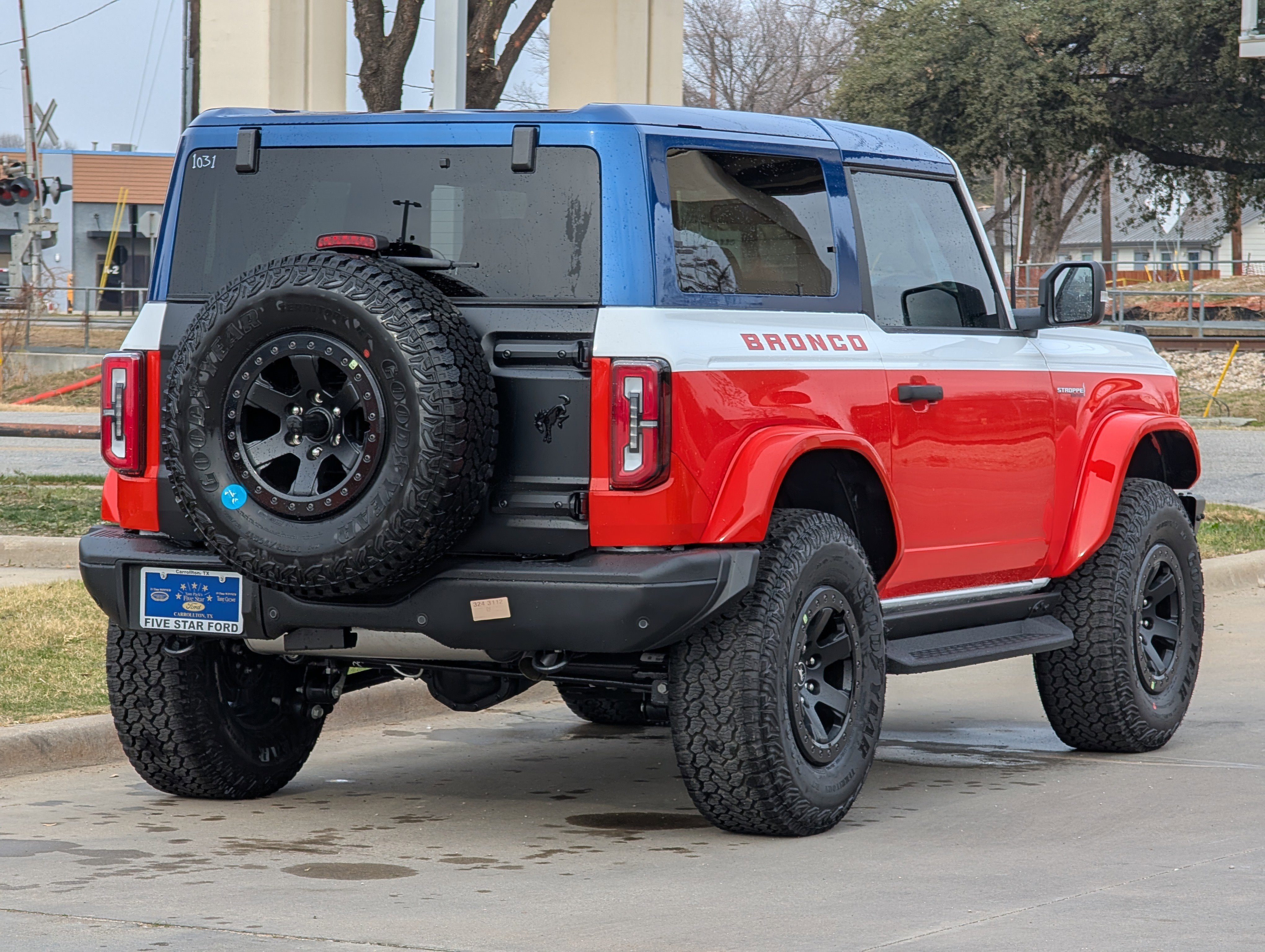 New 2025 Ford Bronco Stroppe Edition image 4