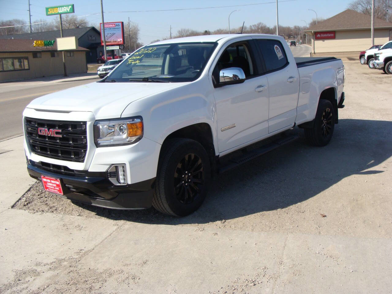 Used 2022 GMC Canyon Elevation image 2