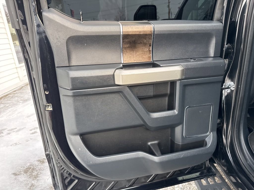 Used 2022 Ford F250 Lariat w/ Tremor Off-Road Package image 38