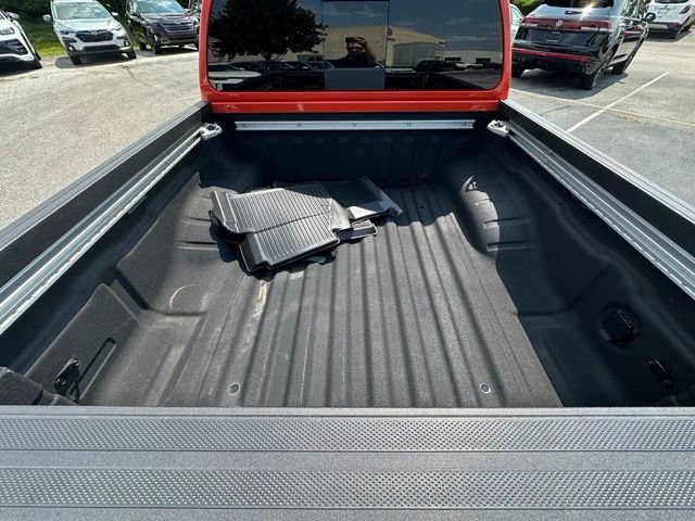 Used 2025 Nissan Frontier PRO-4X w/ Pro Convenience Package AWD/4WD image 33