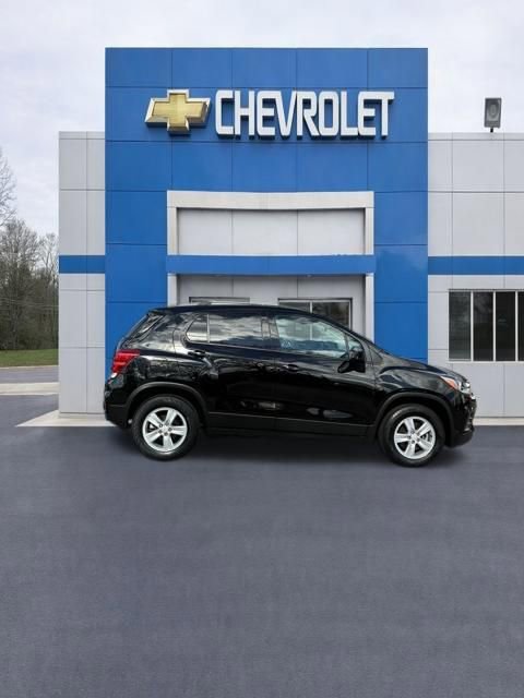 Used 2021 Chevrolet Trax LT w/ Driver Confidence Package AWD/4WD image 6