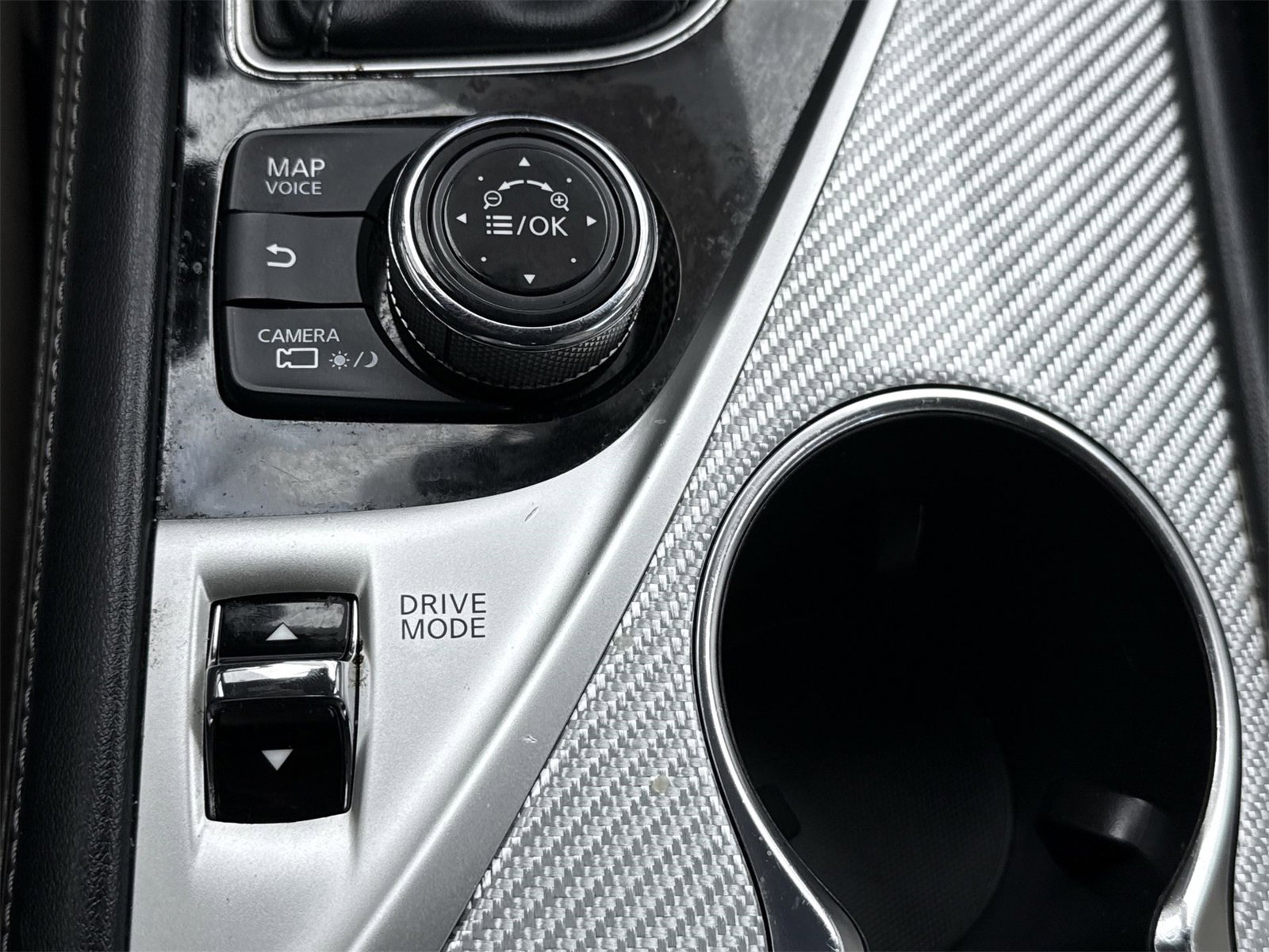 Used 2017 INFINITI Q60 Red Sport 400 image 32