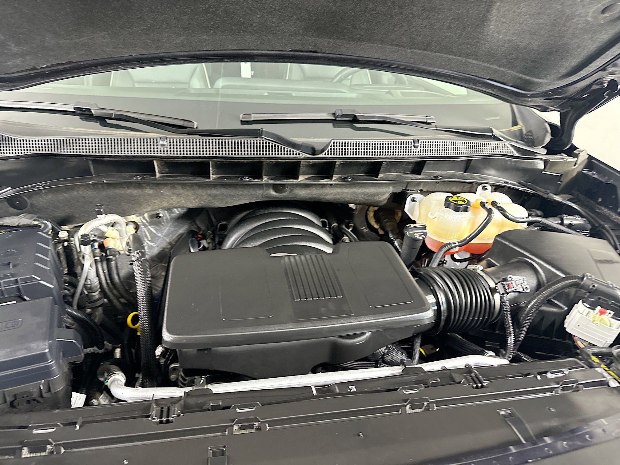 Used 2025 Chevrolet Tahoe Premier image 35