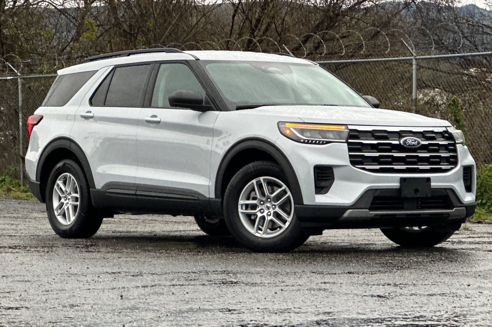 New 2026 Ford Explorer Active image 1