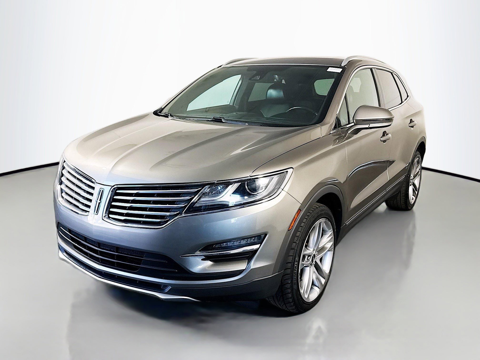Used 2017 Lincoln MKC Reserve w/ Lincoln MKC Climate Package image 4